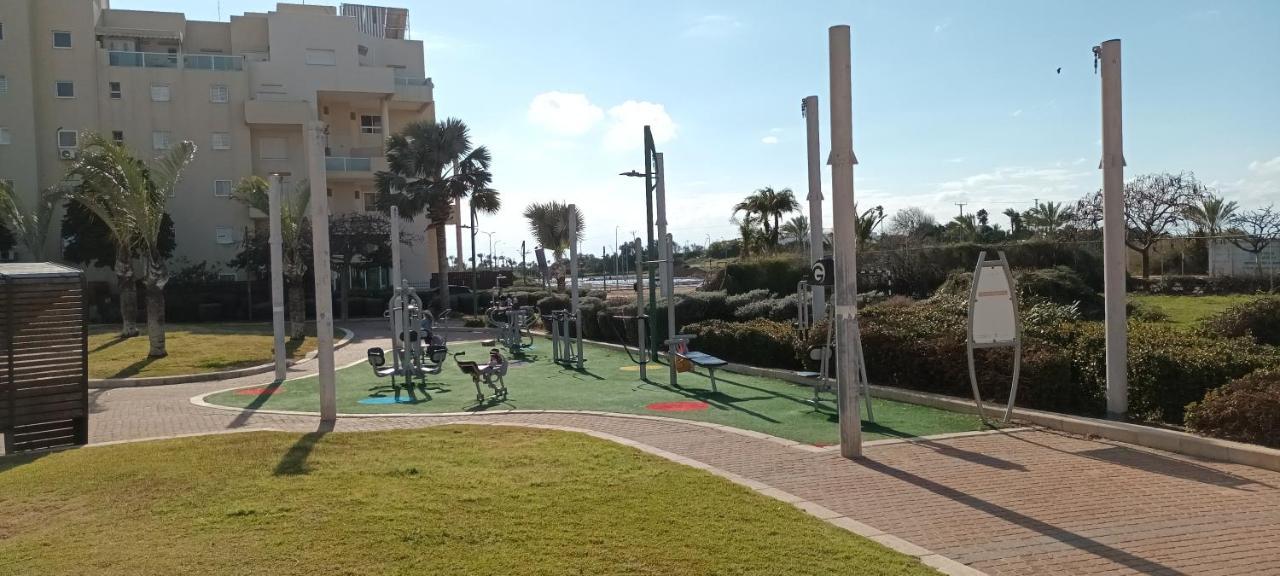 Beach Suite Israel- Private Jacuzzi Garden Suite & Gym, 3 Min Walk To Beach ביץ סוייט ישראל- ג'קוזי פרטי בגינה 3 דקות הליכה לים וחדר כושר Ascalão Exterior foto